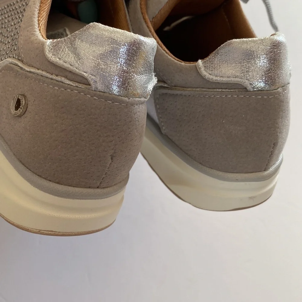 Northstar Platform walking rhinestone Sequin fashion sneakers, Size 8.5